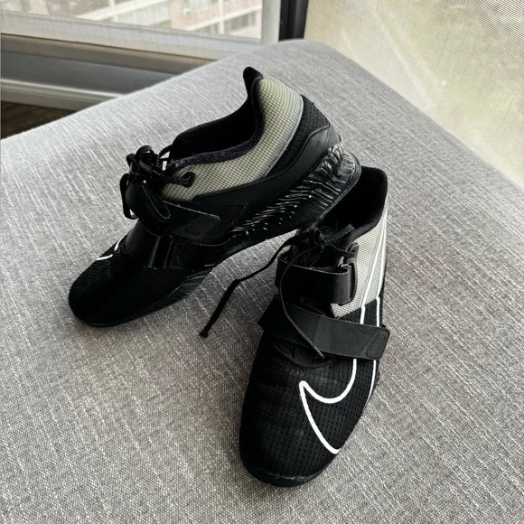 NIKE ROMELOS 4 WeighLifting ATHLETIC SHOES - Picture 1 of 11
